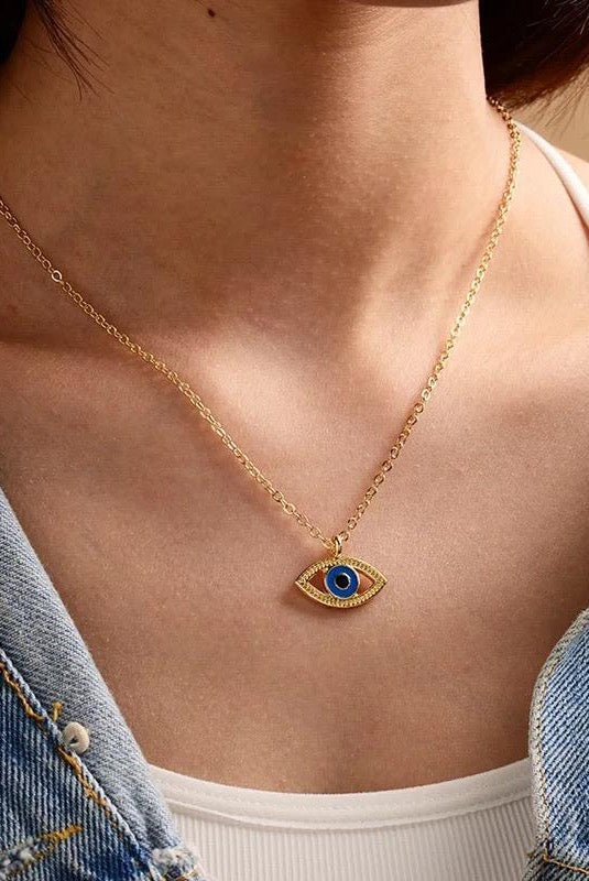 Clever Eye Necklace