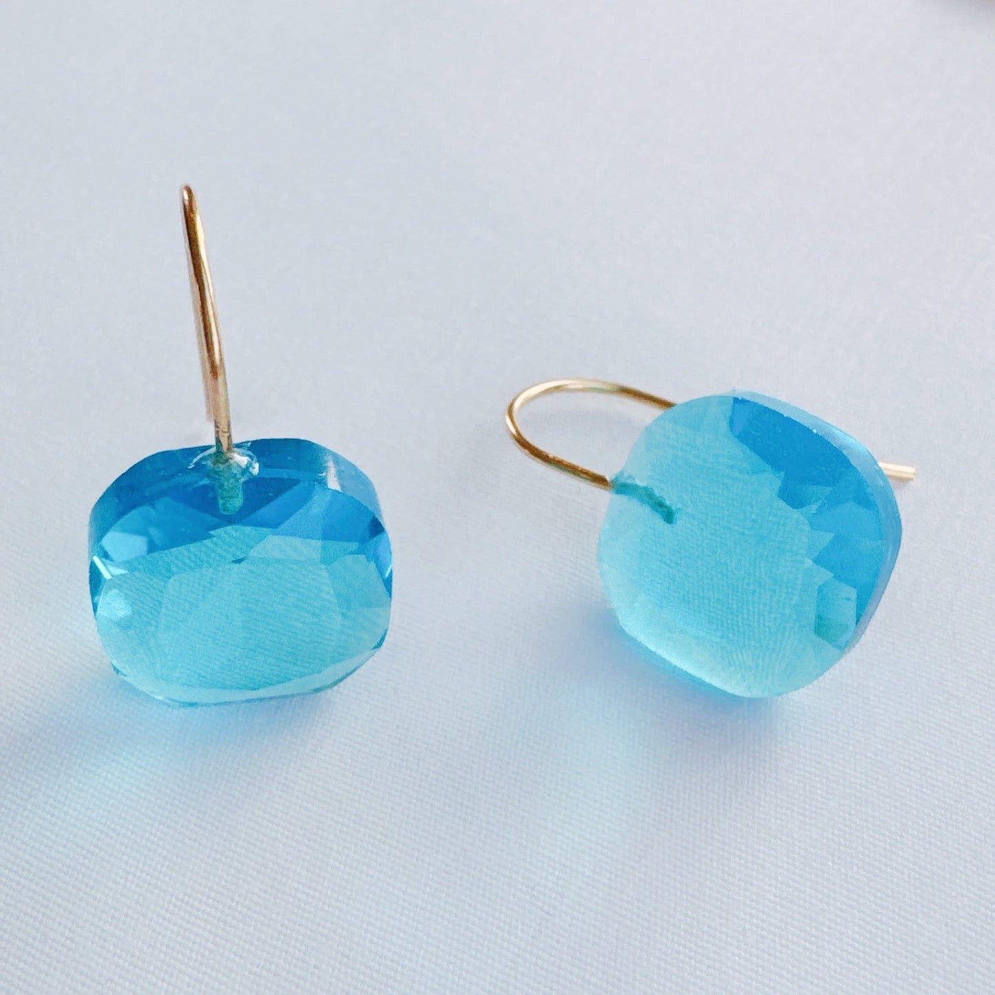 Seamlessly Floating Jewel Earrings